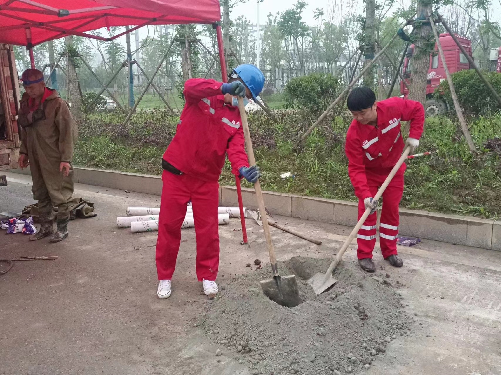 二道管道疏通哪家好】及时进行市政管道清淤